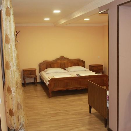 Apartment Cool House Borjomi ภายนอก รูปภาพ