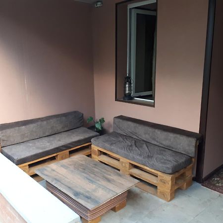 Apartment Cool House Borjomi ภายนอก รูปภาพ