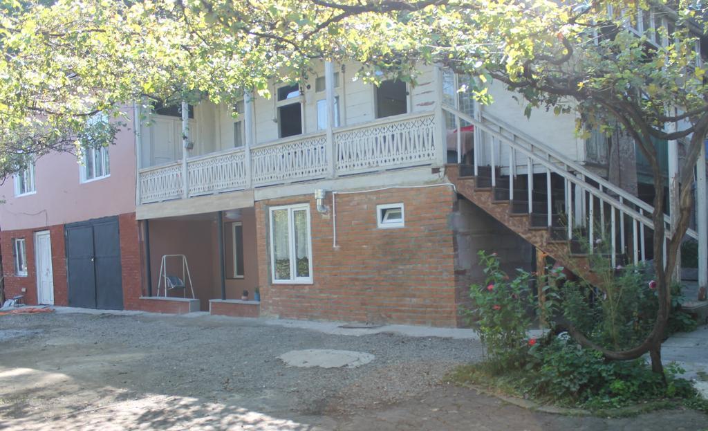 Apartment Cool House Borjomi ภายนอก รูปภาพ
