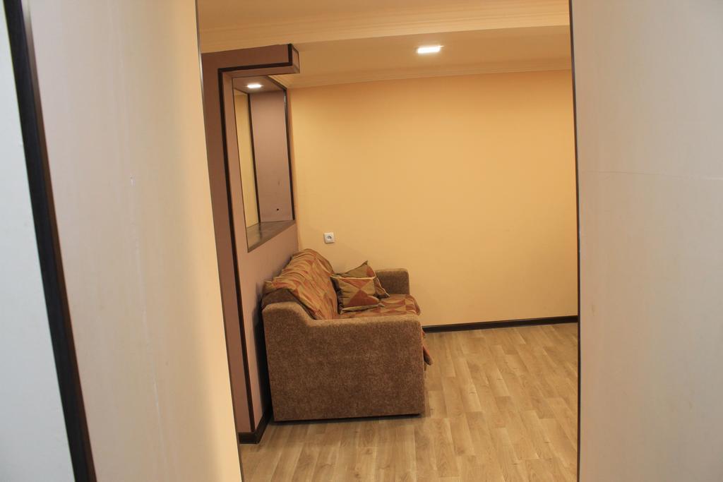 Apartment Cool House Borjomi ภายนอก รูปภาพ